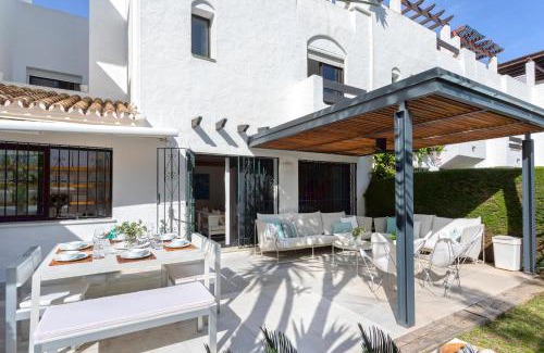 San Pedro de Alcántara Casa | Genteel Home Guadalvillas