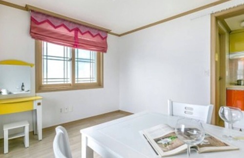 Irun-myeon Condominio | Geoje Beach Maru Pension