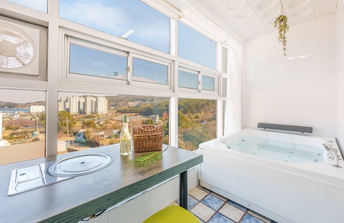 Irun-myeon Casa | Geoje Forest-morning Spa Pension