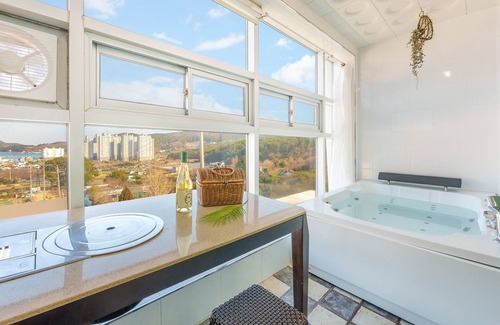 Irun-myeon Casa | Geoje Forest-morning Spa Pension