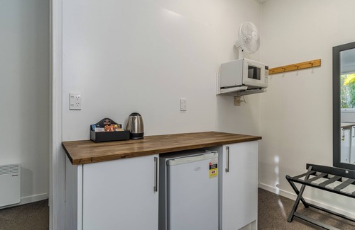 Dunedin City Centre Hotel | George Street Motel Apartments