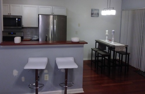 Tucker Casa | GEORGEOUS, ELITE, CHALET ADOSADO, LO SENTIMOS SIN INTERNET