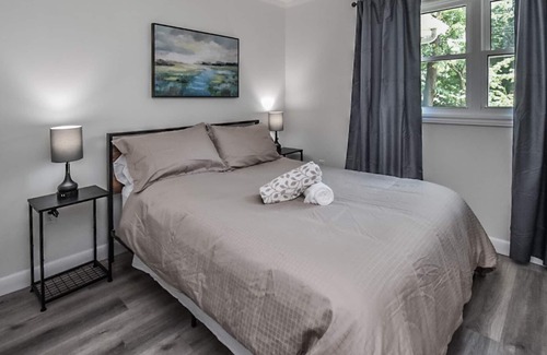 Waubaushene Cabaña | Georgian Bay Trail Cottage With Deck, hot Tub, Fireplace, and Streaming Services