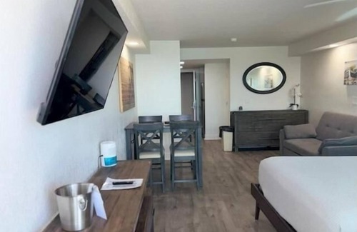 Georgian Inn Hotel | Georgian Inn Beach Club