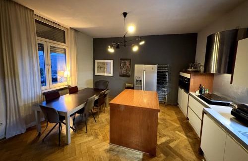 Westend-Sud Apartamento | Geräumige 4-Zimmer-Wohnung im familienfreundlichen Westend mit Balkon