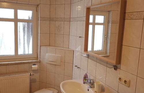 Erbendorf Apartamento | Geräumige Ferienwohnung (160qm) auf 2 Etagen mit kostenlosem WLAN