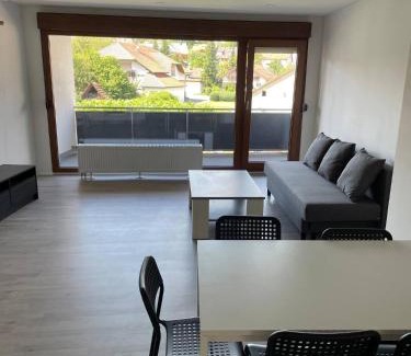 Eschelbronn Apartamento | Geräumige Ferienwohnung Eschelbronn