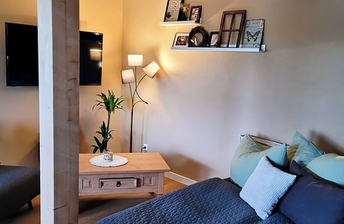 Schneeheide Apartamento | Geräumige Ferienwohnung mit 2 Schlafzimmern, 2 Bädern und Garten