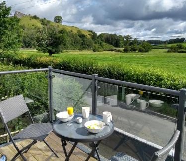 Llanarthney Apartamento | Gerycastell Luxury Holiday Apartment with Stunning Views & EV Station Point