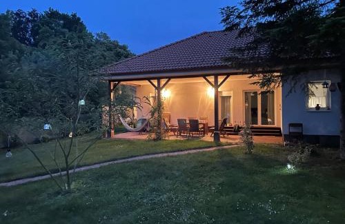 Szentendrei Casa | Gesztenyeház vendégház a Dunakanyarban fürdődézsával