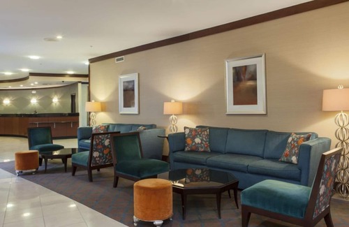 Buford Highway Casa | Where Comfort Meets Culture! Free Parking, Outdoor Swimming Pool!