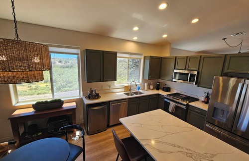 Rancho Agua Dulce Casa | Getaway Desert Oasis with a In-Ground Pool and Hot Tub, Privacy & Stunning Views