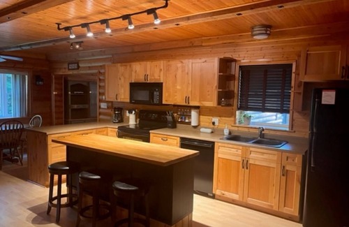 Vermilion Bay Cabina | Getaway/Fishing Cabin on Famous Eagle Lake