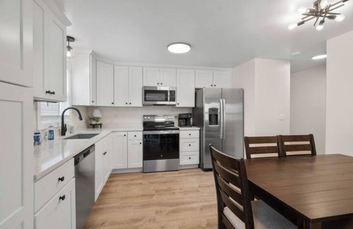 Green Bay Casa | Getaway in GB Updated! Explore & Enjoy the Area