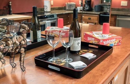 Cazadero Cabina | Escapada en el bosque, rodeado de naturaleza pacífica y arroyo durante todo el año