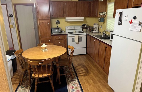 Gap Mills Casa | GETAWAY! Peaceful Lodge 20 acres of private land, Trout Pond, stream on site