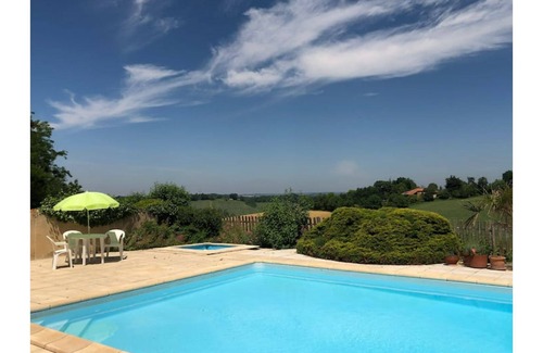 Monpardiac Casa | Ghibli, lake view in beautiful estate with swimming pool