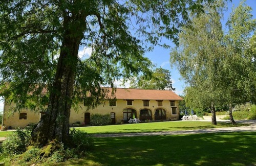Monpardiac Casa | Ghibli, lake view in beautiful estate with swimming pool