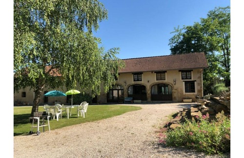 Monpardiac Casa | Ghibli, lake view in beautiful estate with swimming pool