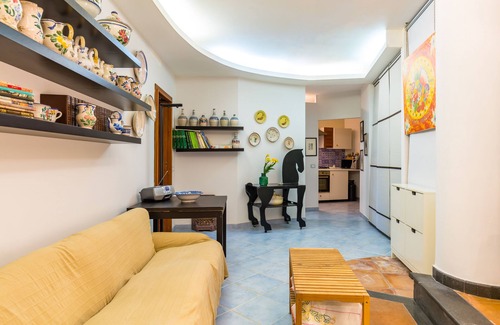 Vittorio Emanuele Apartamento | Giardino Margherita by Napoliapartments