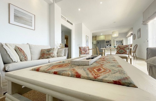 Centro Chalet De Esquí | Gibralfaro