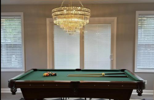 Savannah Casa | Gilded Magnolia Hideout, Sleeps8, Hot Tub, pet friendly