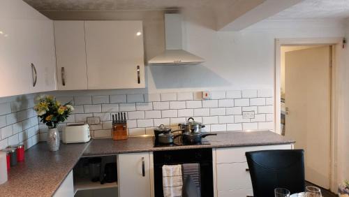 Gillingham Apartamento | Gillings Villa -5 Bed Great For Long & Short Stay! Gillingham Kent