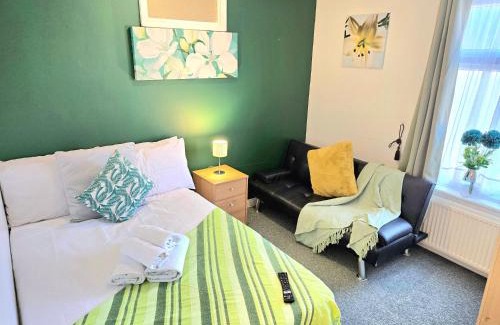 Gillingham Apartamento | Gillings Villa -Perfect For Long & Short Stays
