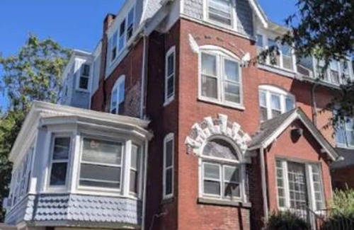 Wilmington Apartamento | Gilpin Grand - Renovated space in Trolley Square by RedAwning