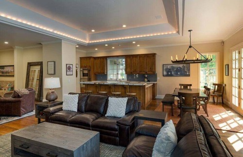 Sun Valley Casa | Gimlet Family Home | Close to Lift with Hot Tub!
