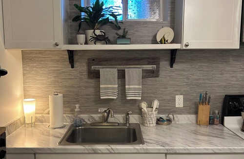 Bennsville Apartamento | Gingko Lane, Waldorf.nMCM Vibe Meets Southern Maryland Charm