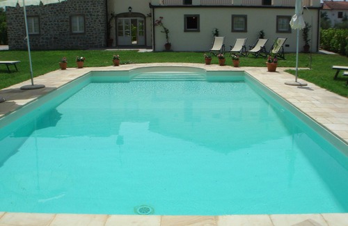 Cortona Apartamento | Girasole es un apartamento independiente con una gran piscina, wifi gratis y estacionamiento