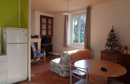 Saint-Leger-de-Montbrillais Casa | Gite / country house 6/8 people 11 from April 2025