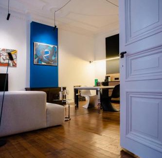 Feronstree et Hors-Chateau Apartamento | GITADIN - Deluxe Suite Valens - Historical Center