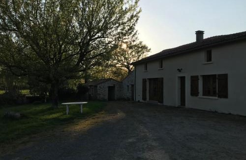 La Chapelle Bertrand Casa | Gite à la ferme Les places