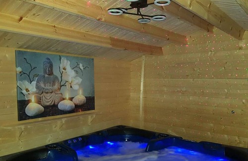 Seynes Casa | Gite 15 Pers