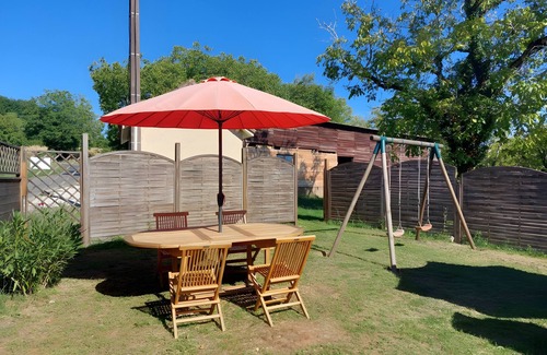 Sainte-Nathalene Casa | Gîte Au Petit Touron – Encanto y confort en el corazón del Périgord Noir