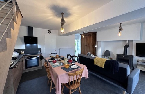 Buxieres-les-Mines Cabaña | Gite Buxières-les-Mines, 2 bedrooms, 4 persons