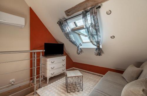 Deneze-sous-Doue Apartamento | Gite de la Ferme du Château 2 - Studio Climatisé