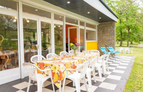 Bazouges-sur-le-Loir Casa | GITE Du MISFON "VINTAGE 70'