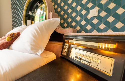Bazouges-sur-le-Loir Casa | GITE Du MISFON "VINTAGE 70'