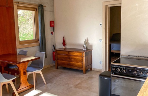 Entremont Apartamento | Les Terres Grises-Apartamento-Vista a la Montana-Confortable-Baño privado con...