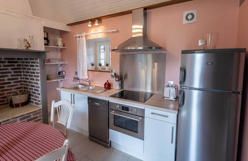 Pinsac Cabaña | Gîte for 4 with bedroom in outbuilding - between Rocamadour and Sarlat