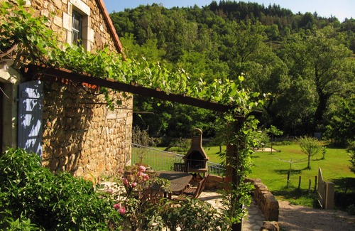 Desaignes Cabaña | Gîte Isabel en las colinas de Ardèche junto al pueblo medieval de Désaignes.