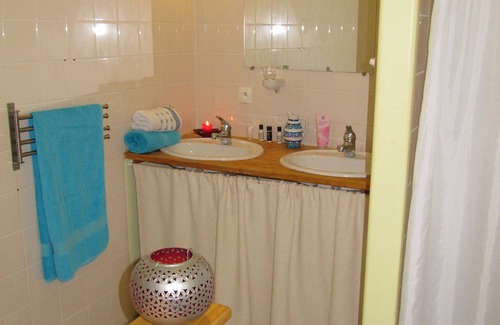 Desaignes Cabaña | Gîte Isabel en las colinas de Ardèche junto al pueblo medieval de Désaignes.