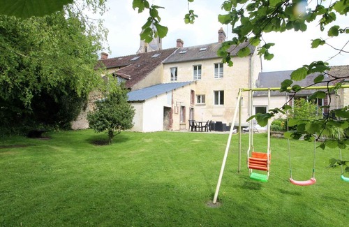 La Mesniere Cabaña | Gite La Mesnière, 4 bedrooms, 12 persons