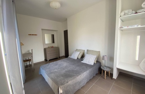 Grospierres Otro | Completely renovated country house 5 minutes from the leisure park and greenway