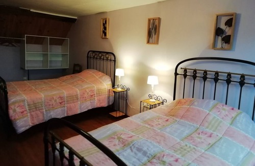 Bossus-les-Rumigny Casa | House