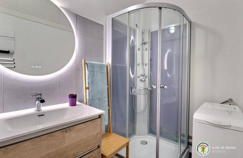Villeneuve-de-Berg Apartamento | Gite les Oliviers Idéalement Situé. Proche Commerces et Sites Touristiques