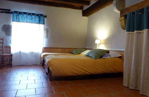 Lurcy-Levis Cabaña | Gite Lurcy-Lévis, 4 bedrooms, 10 persons